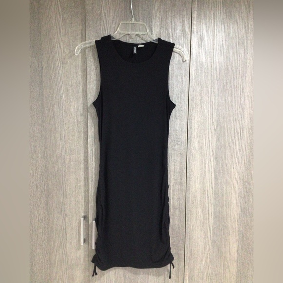 Divided Black Sleeveless Dress - Picture 1 of 5